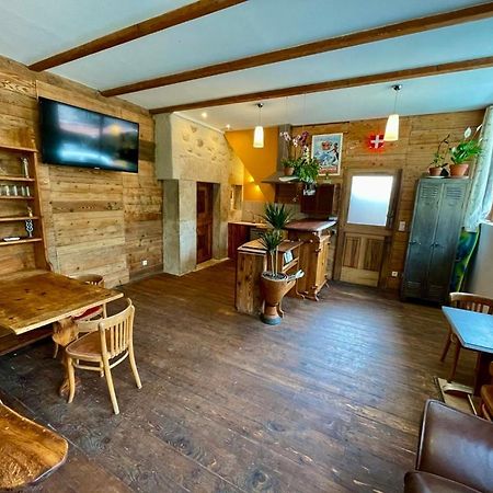 Le Refuge De Chaparon Apartment Lathuile Luaran gambar