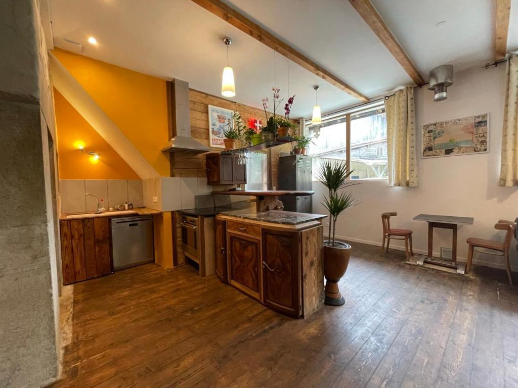 Le Refuge De Chaparon Apartment Lathuile Luaran gambar