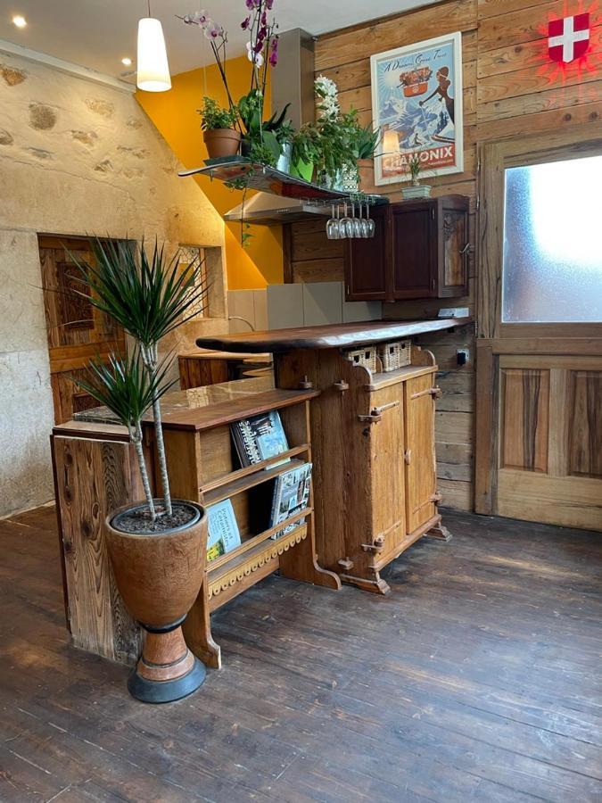 Le Refuge De Chaparon Apartment Lathuile Luaran gambar